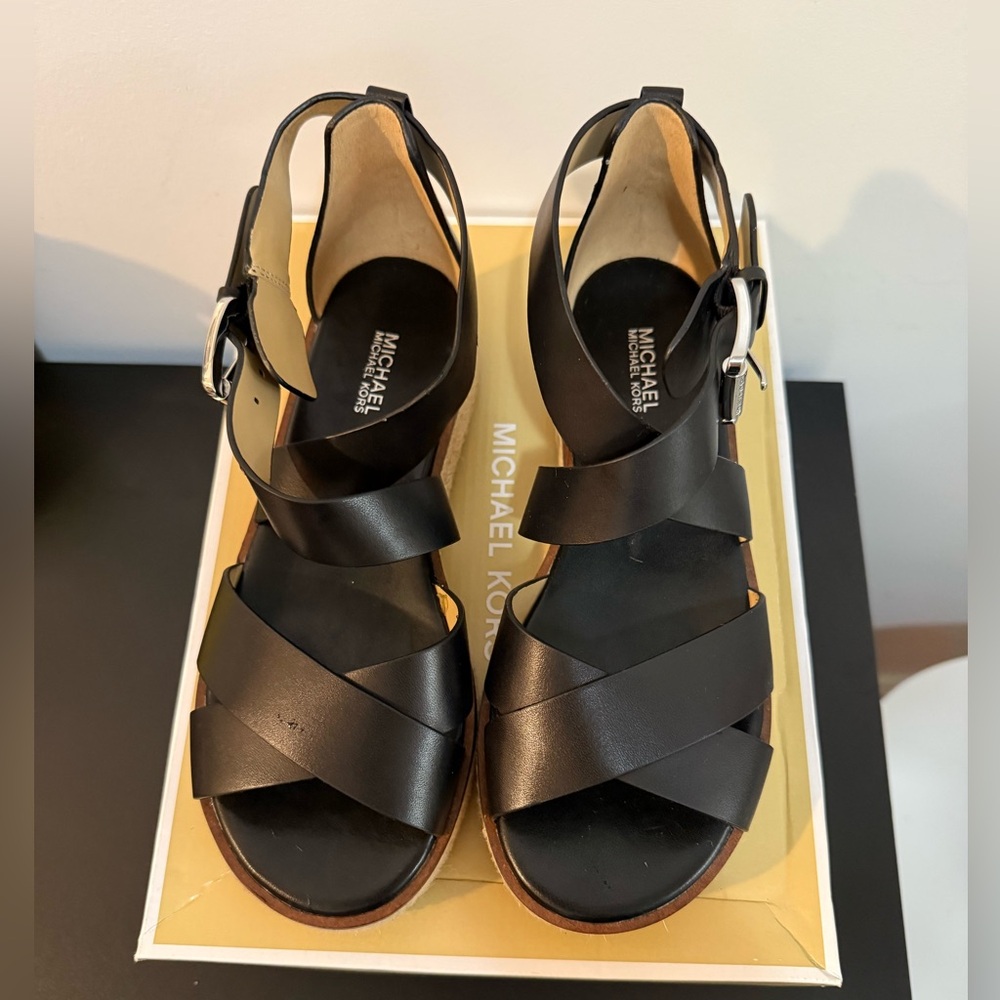 Michael Kors Black Women's Sandals. Darby Sandal. Size 7M